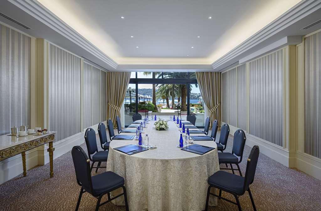 çırağan Palace Kempinski Otel 5*